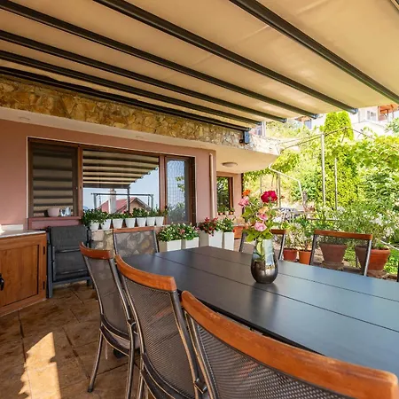 Horizon - Spacious Sea View House With 6 Bedrooms In